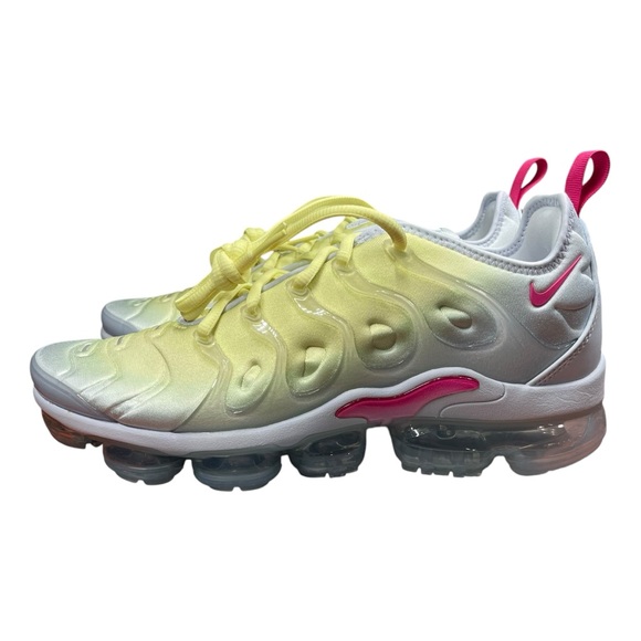 Women’s Nike Air Vapormax plus. Blue tint/fireberry. Size 11.5W. - Picture 5 of 12